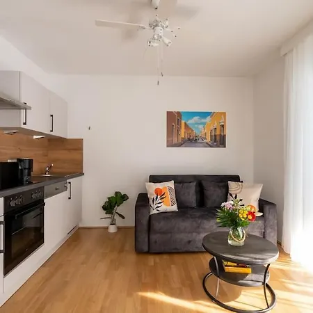 Sunny 1Br Home With Balcony By Hm Vienna Exterior photo