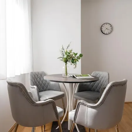 Sunny 1Br Home With Balcony By Hm Vienna Exterior photo